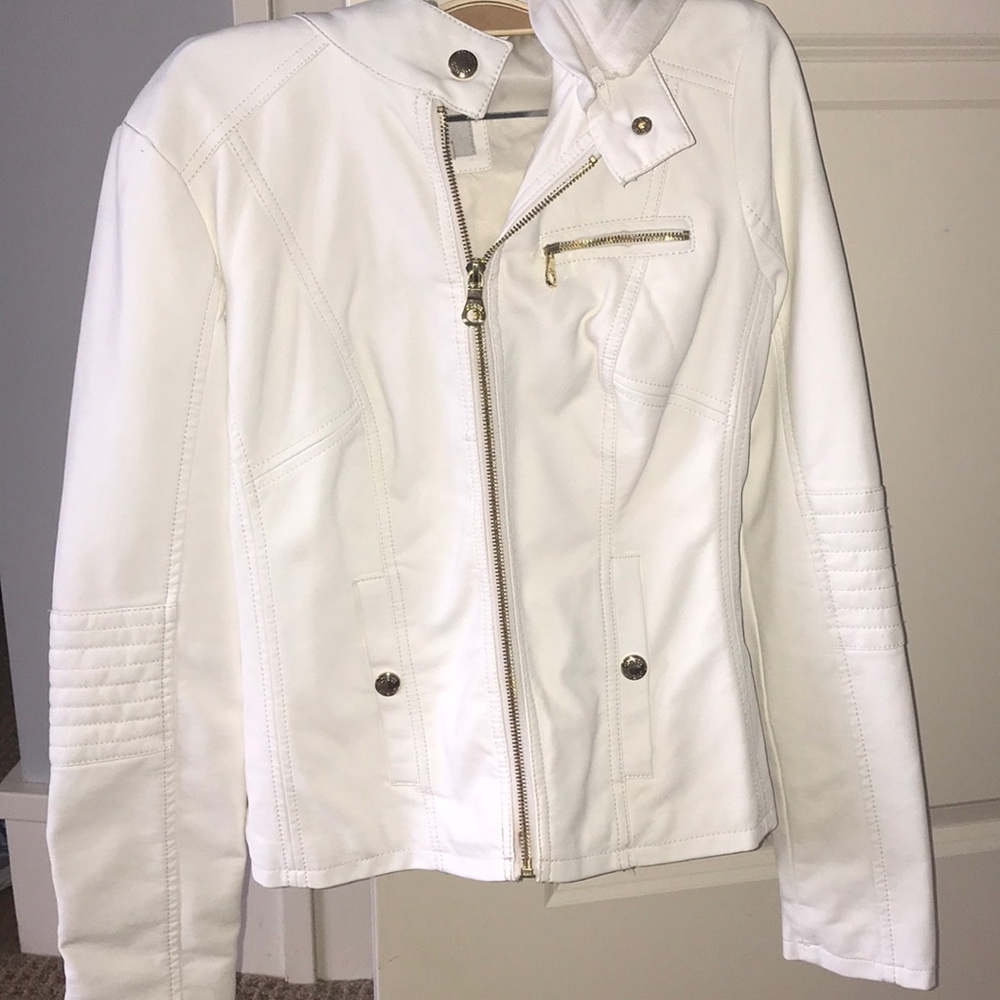 Guess jacket - barely worn. Gold zippers + hood!